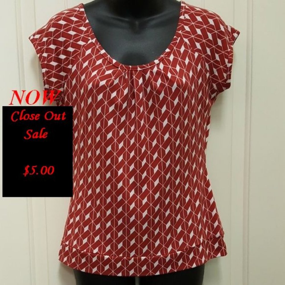 Worthington Stretch Red & White Short Sleeve Top